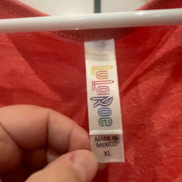 🔥🔥🔥 LuLaRoe Perfect Tee - Picture 2 of 5